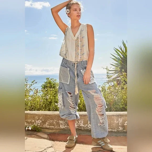 POL Blue Denim Jeans with Distressed Lace Design - Picture 10 of 12